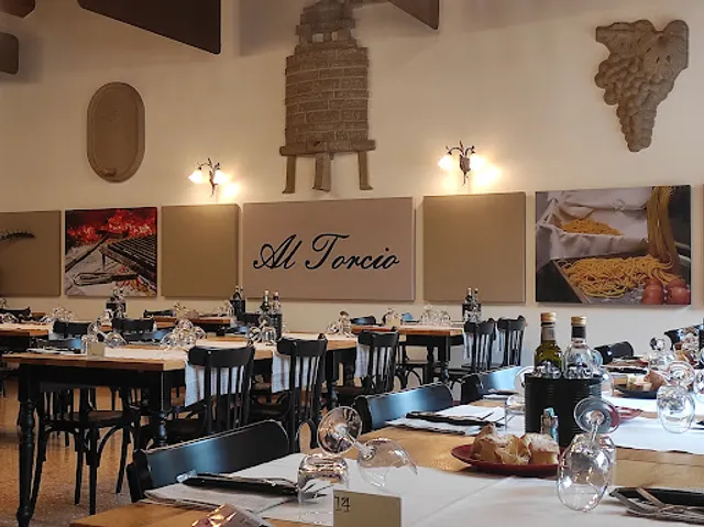 Trattoria Al Torcio Vò Euganeo - RISTORANTE di cucina TIPICA VENETA e APPARTAMENTI per VACANZE nei Colli EUGANEI