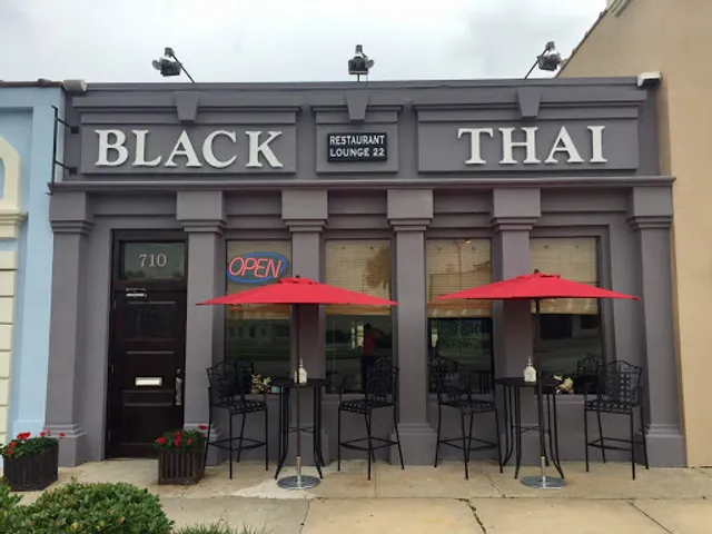 Black Thai Restaurant & Lounge