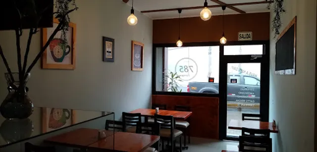 CAFE 785