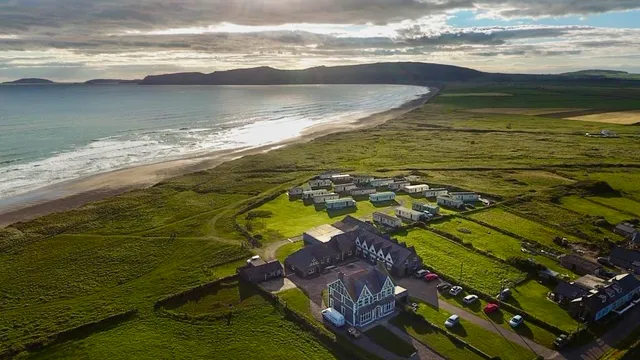 Ty'n Don Holiday Cottages and Caravan site