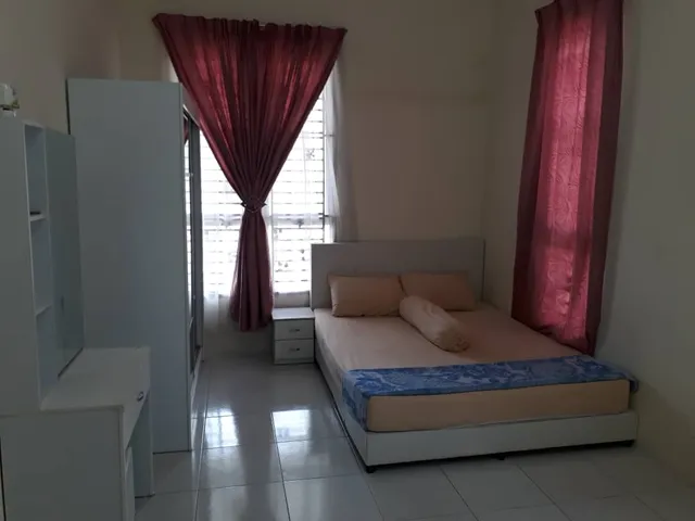 Firyal Homestay Senawang