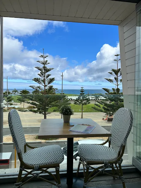 The Lookout Bar Bowling Bites