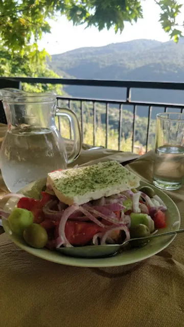 platanos Cafe Restaurant