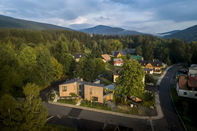 CHALEYOTT Mountain Apartments