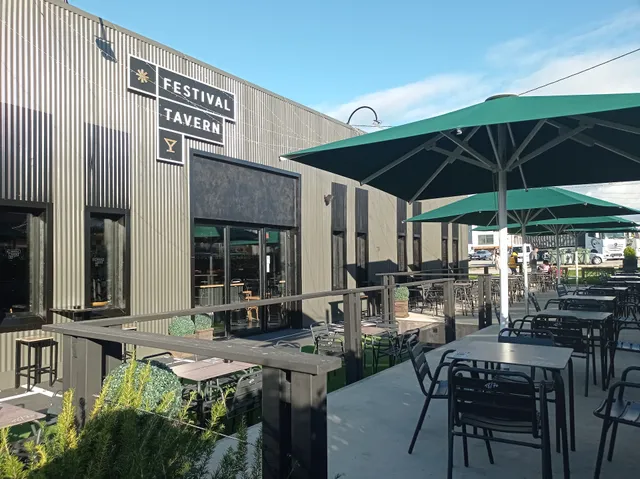 Festival Tavern/Carniball Smash Burguer