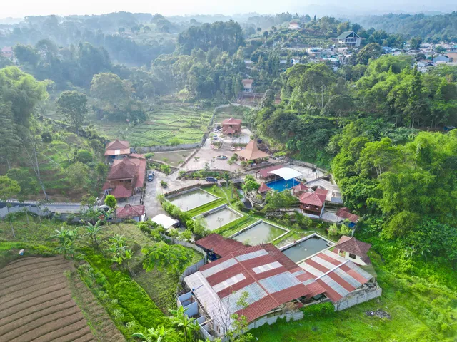 Villa Lembah Koi