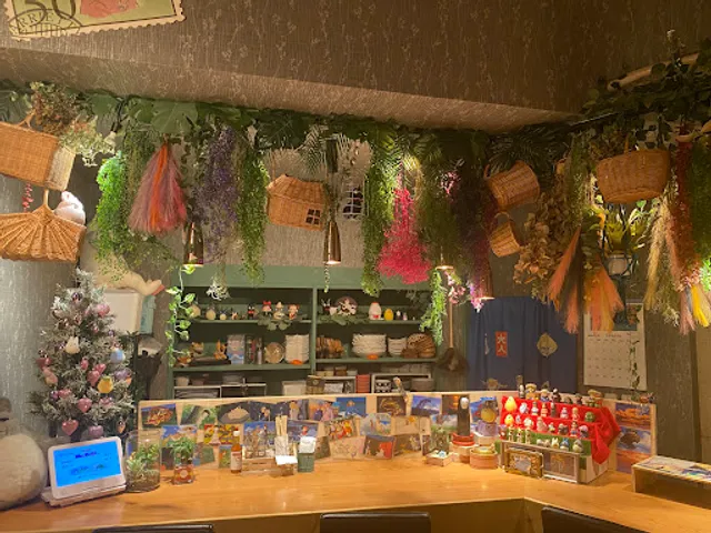 隠れ家 森の小さなレストラン PECOPECO