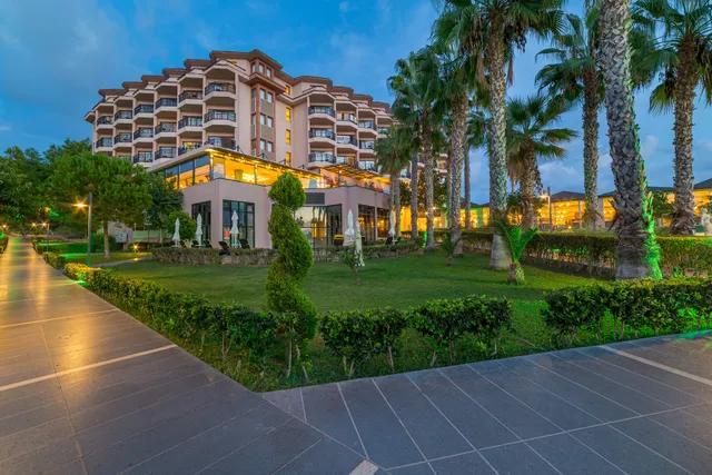 Justiniano Park Conti