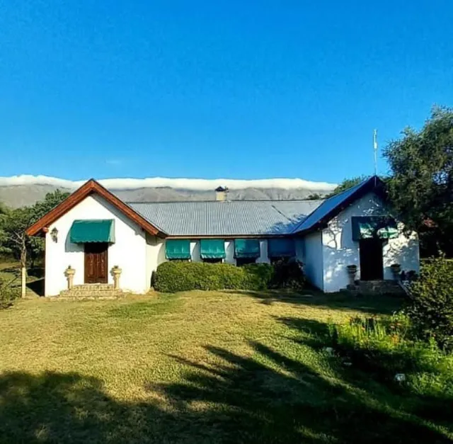 White Field Houses And Spa