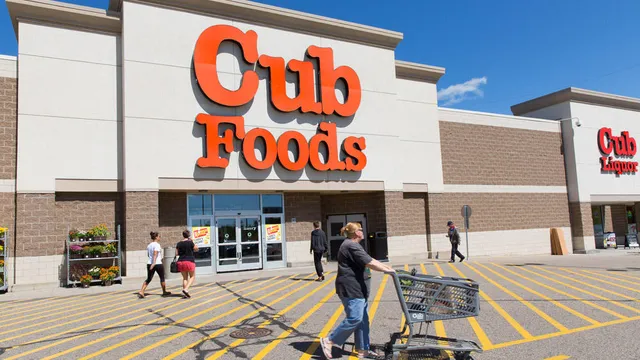 Sun Ray Shopping Center