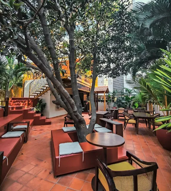 LastHouse: By The Lake