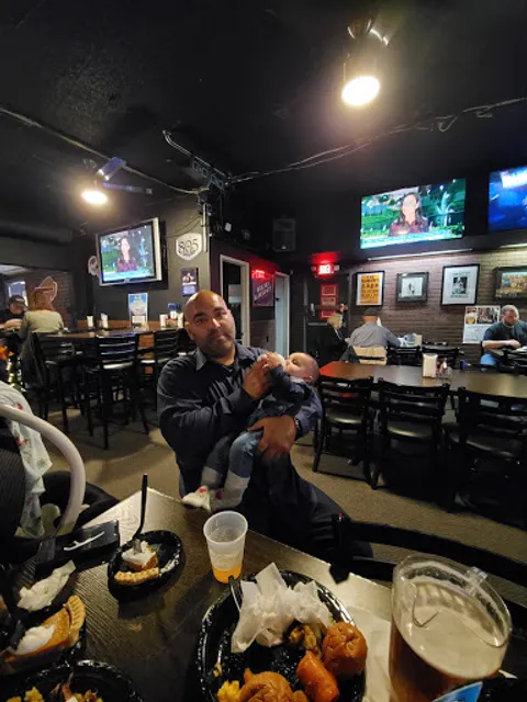 Big Shotz Bar & Grill