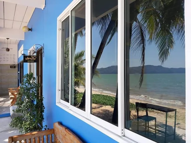 Suan Son Beach Pakbara