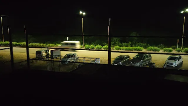 Roop Cafe & Fast Food Restaurant