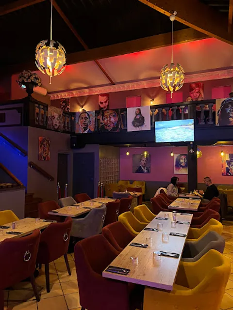 L'ADRESSE Restaurant Lounge