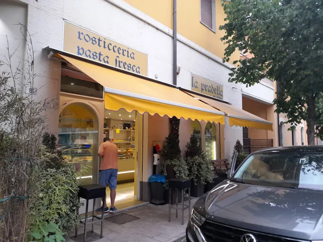 Rosticceria La Pradella...Pasta fresca