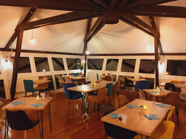 Restaurant de la Plage de Saint Jorioz - Chez Nous à la Plage