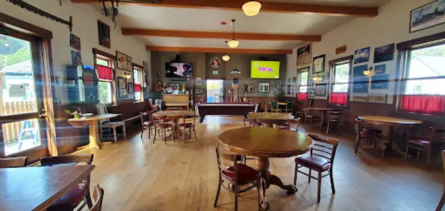 Whistling Post Saloon