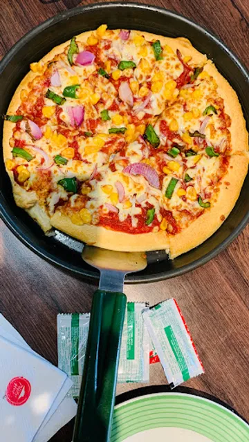 Pizza Hut | Engineering College Road Aliganj, Lucknow