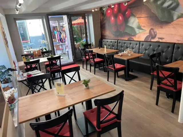 Fifty-Fifty "Barista & Wine"