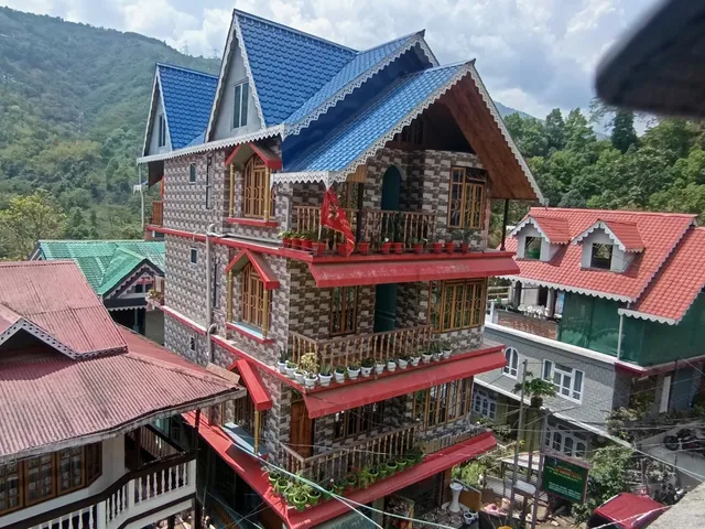 SMRITI HOMESTAY BIJANBARI