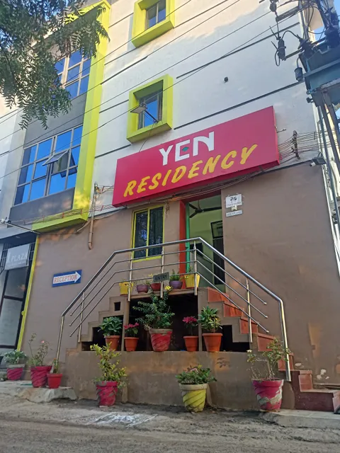 OYO Flagship 77107 Yen Residency