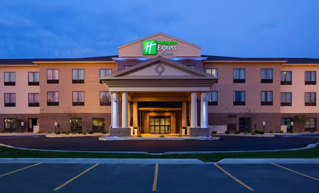 Holiday Inn Express & Suites Mason City by IHG