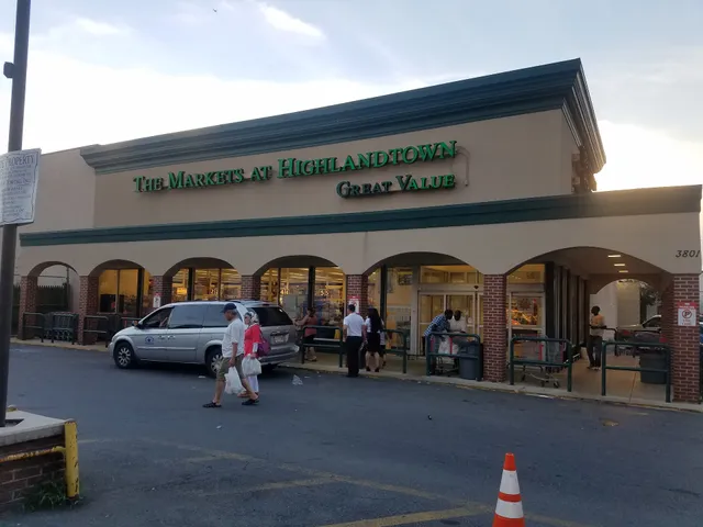 THE MARKETS AT HIGHLANDTOWN