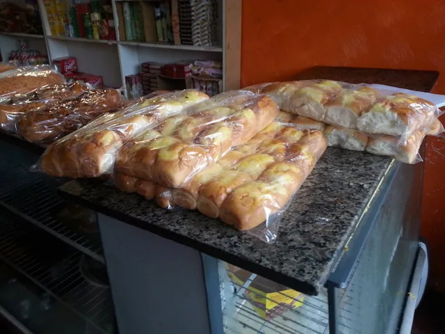 Cláudia Silene Costa Lima Padaria e Confeitaria Me