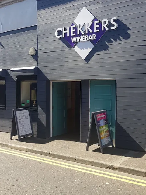 Chekkers Winebar