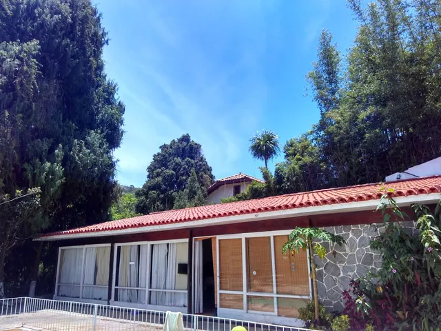 Kronos Inn Guest House