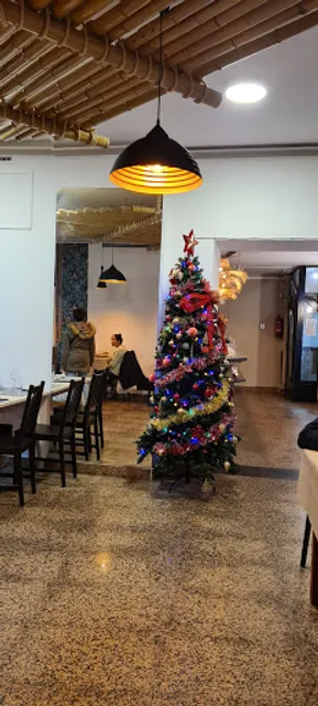 CAFETERIA CERVECERIA EL ESTRECHO