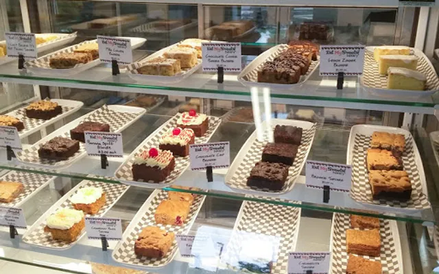 Eat My Sweets Bakery