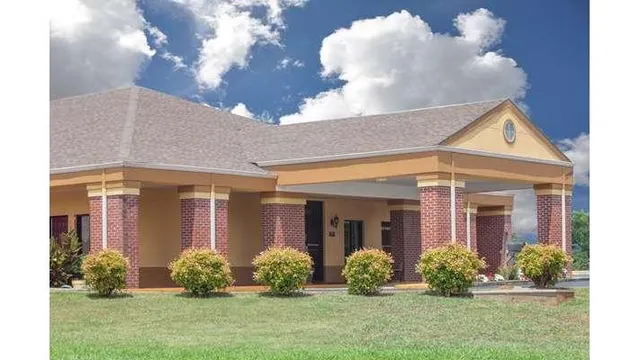 Days Inn by Wyndham Moulton