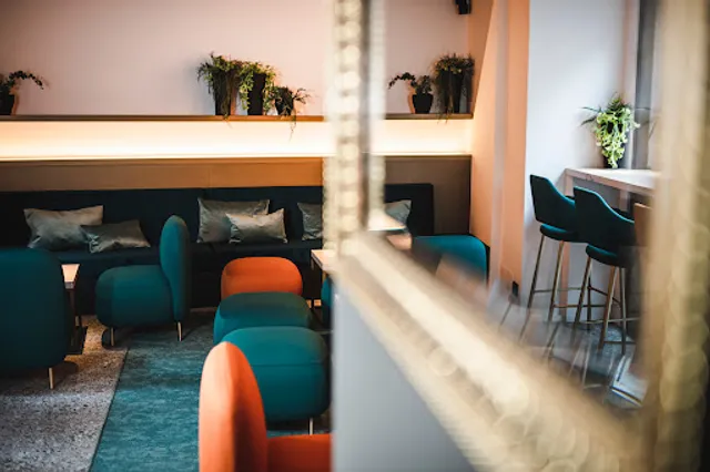 Absolut Lounge - Café Bar