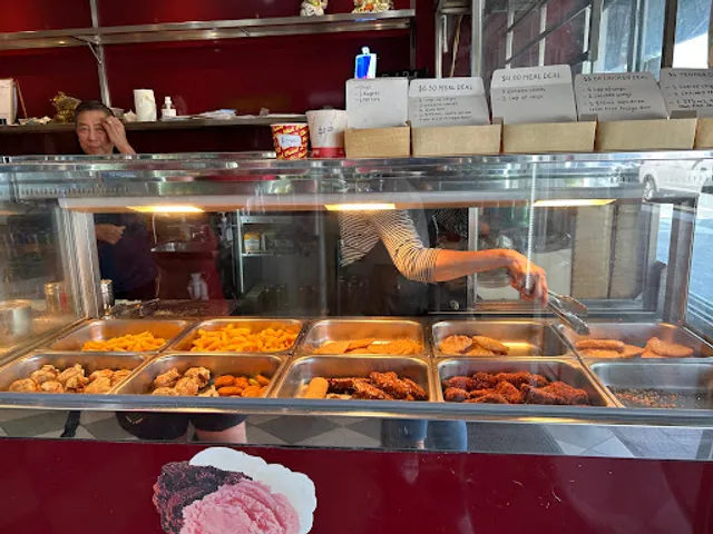 Mama Lee's Asian Cuisine