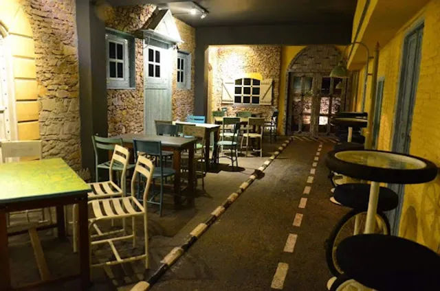 Street Bar- Pocket Friendly Bar