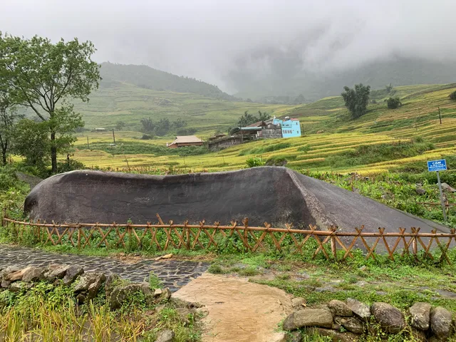 Sapa Ancient Stone Gallery