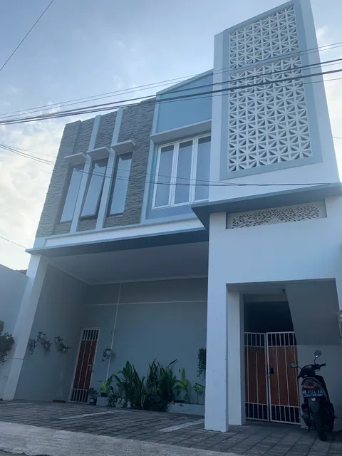 Kost Kayana - Seturan