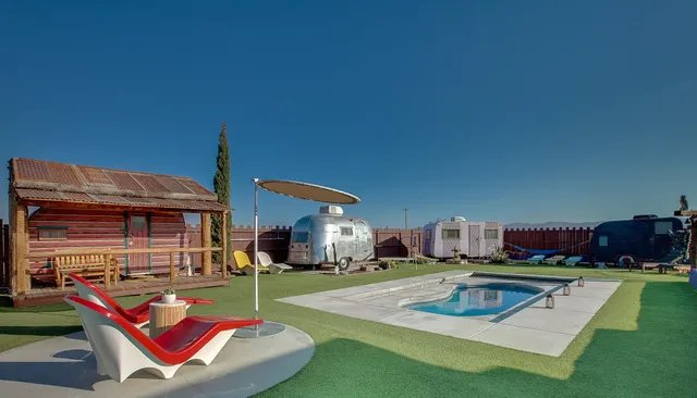 Hicksville Trailer Palace