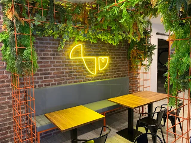 Urban Poke Bar - Pardo Bazán - Valdemoro