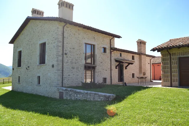 Farmhouse Casale Montebello