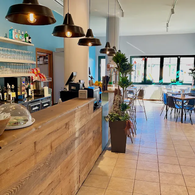 Hakuna Matata by Rewind Cafè