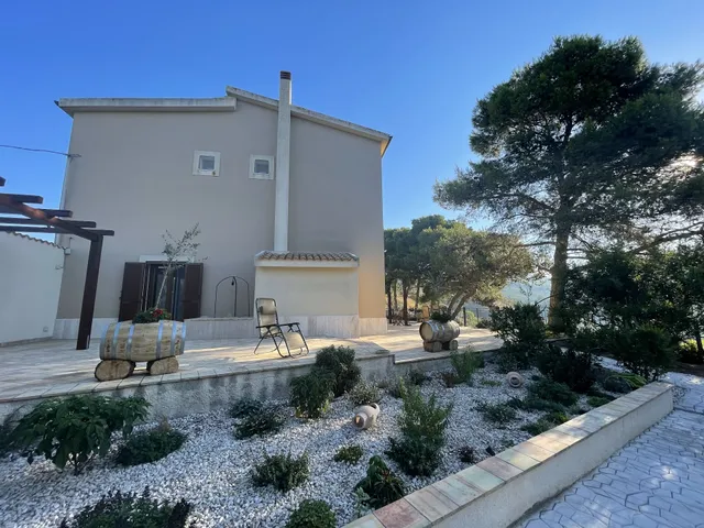 Feudo del Biviere - Sicilian Country Retreat