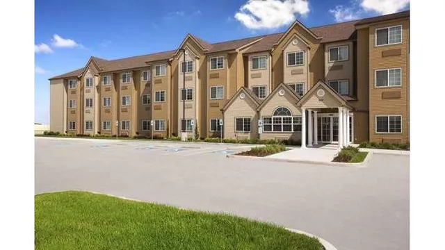 Microtel Inn & Suites by Wyndham Kenedy