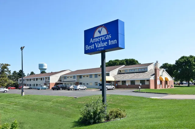 Stillwater Inn & Suites
