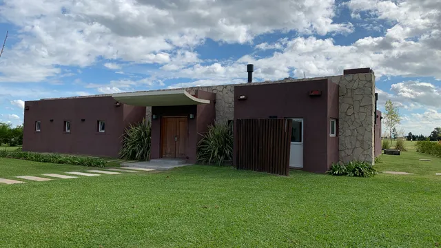 CASA QUINTA AREA 60. Alquiler temporario de quinta vacaciones