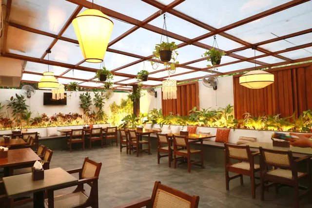 Ouza Cocktail Bar & Kitchen