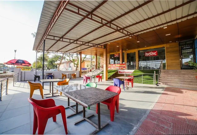 OYO 24575 Hotel Prabhu Villas