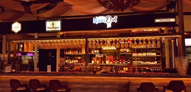 Famous Hangout Alfresco Restaurant and Bar (Pet Friendly)